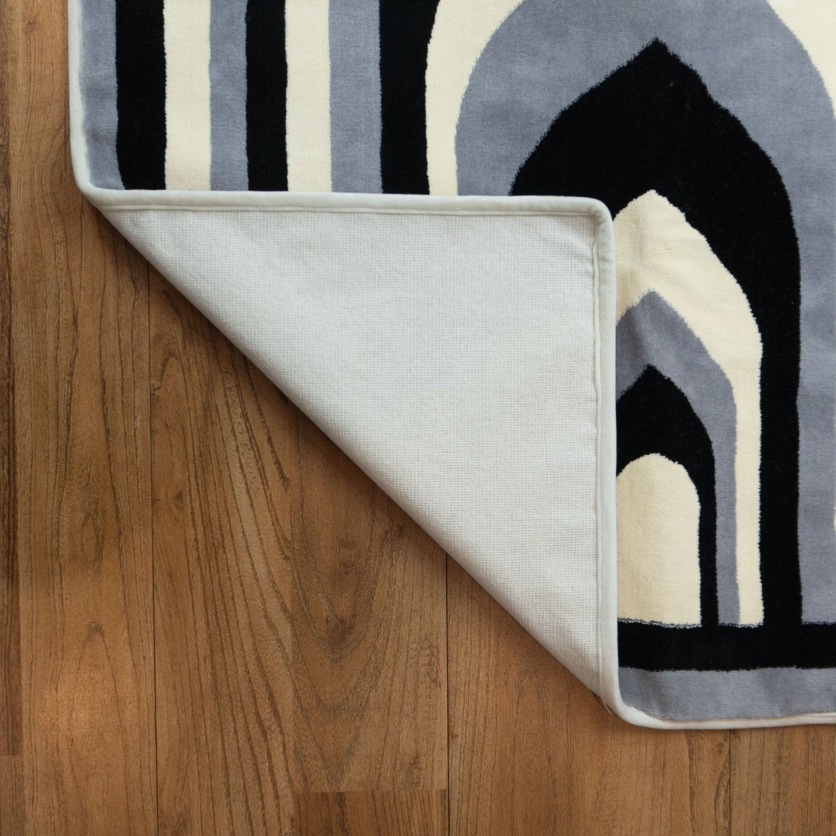 Al Noor Luxury Prayer Mat Arched Grey with Handbag