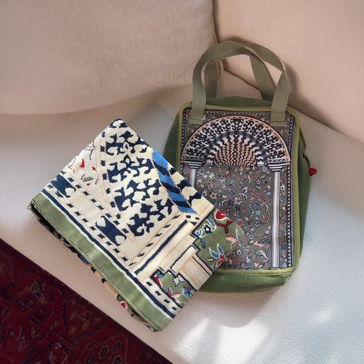 Minbar Al Rawdha Prayer Mat with Matching Handbag