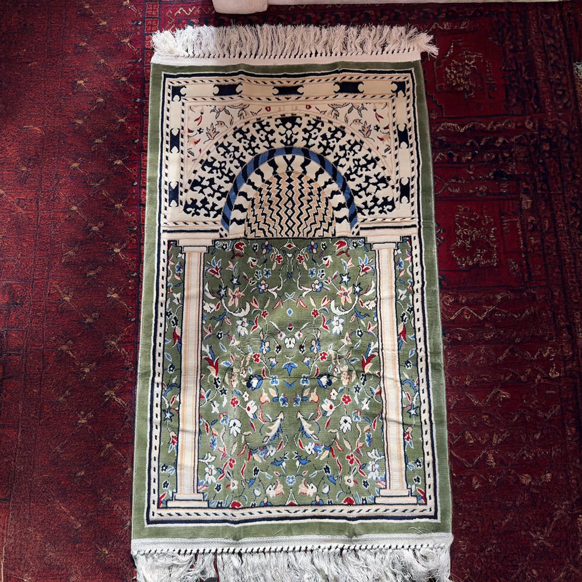 Minbar Al Rawdha Prayer Mat with Matching Handbag