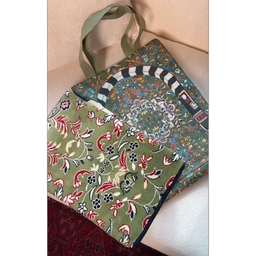 Al Rawdha Prayer Mat Arched with matching handbag